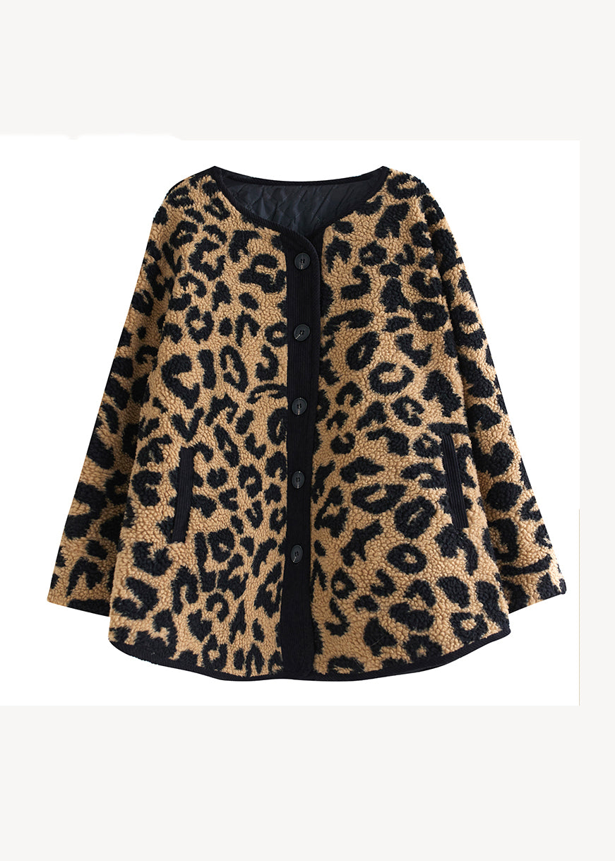 Well Tailored Coat with a Graceful Silhouette
