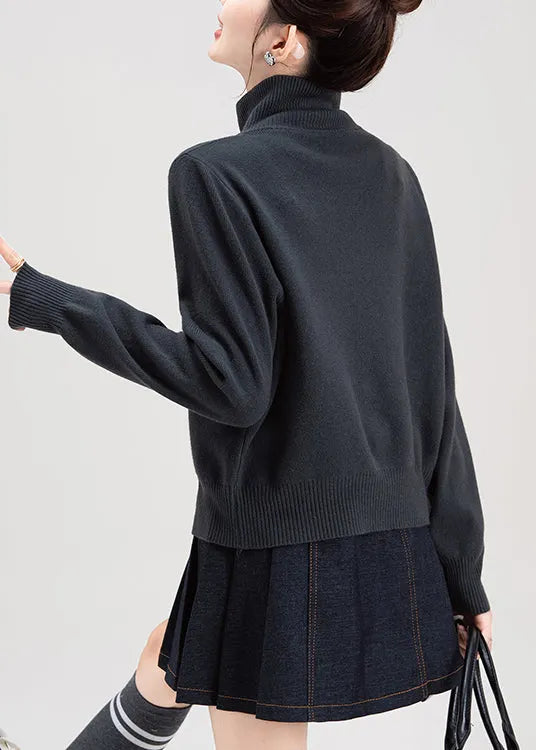 Classic Vintage Sweater with a Flattering Fit