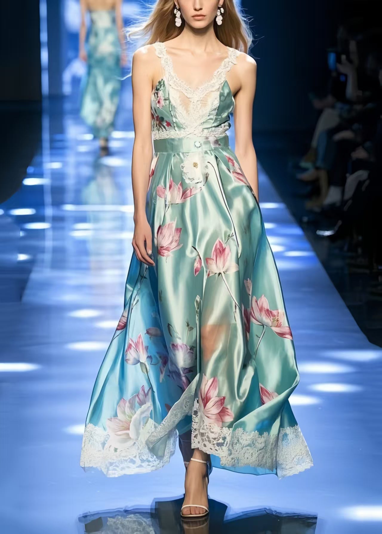 Classic Vintage Dress with a Flattering Fit