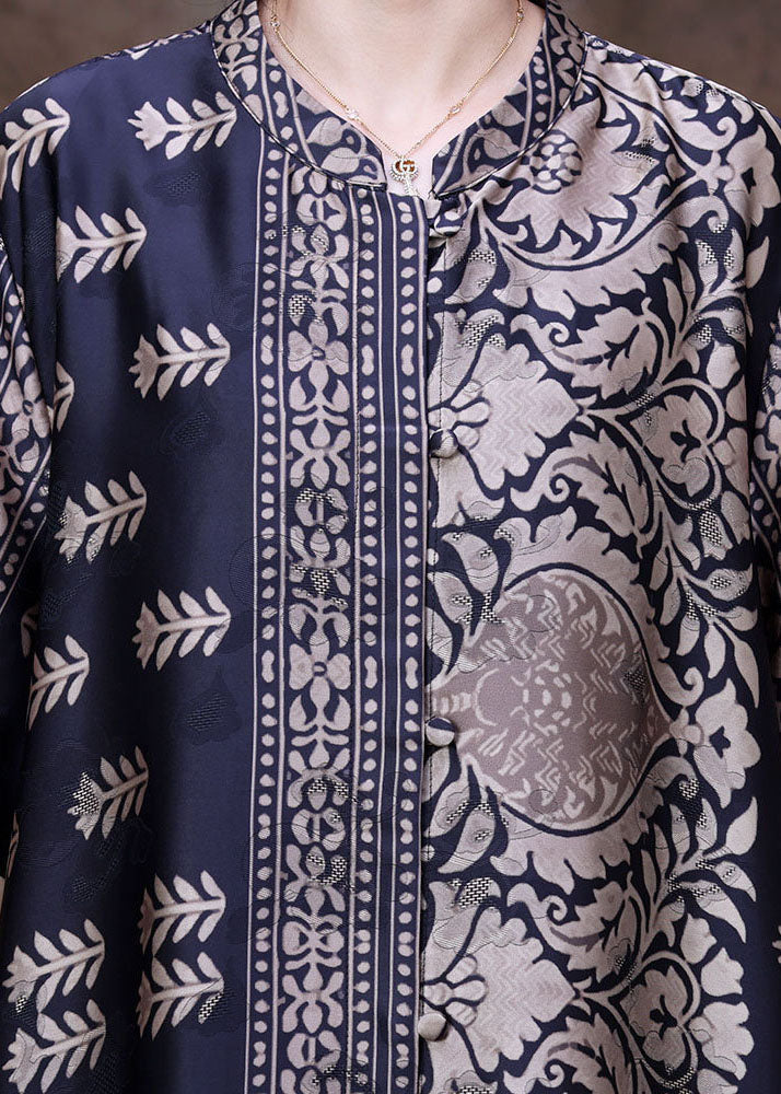 Classic Vintage Top with a Flattering Fit