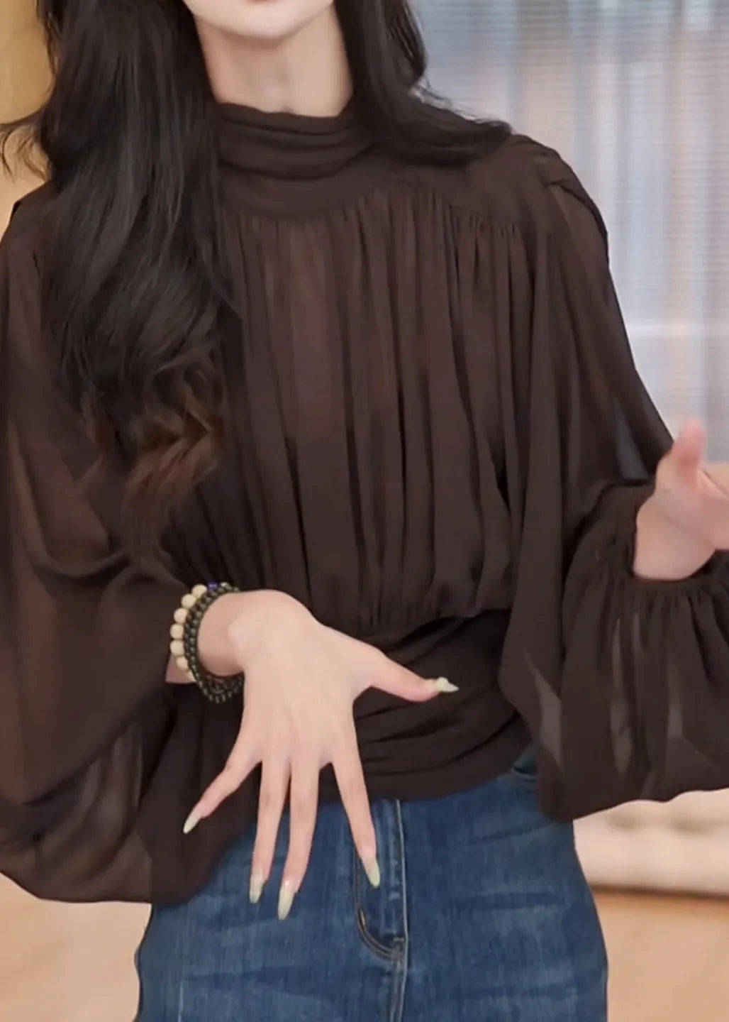 Effortlessly Elegant Shirt with a Timeless Design