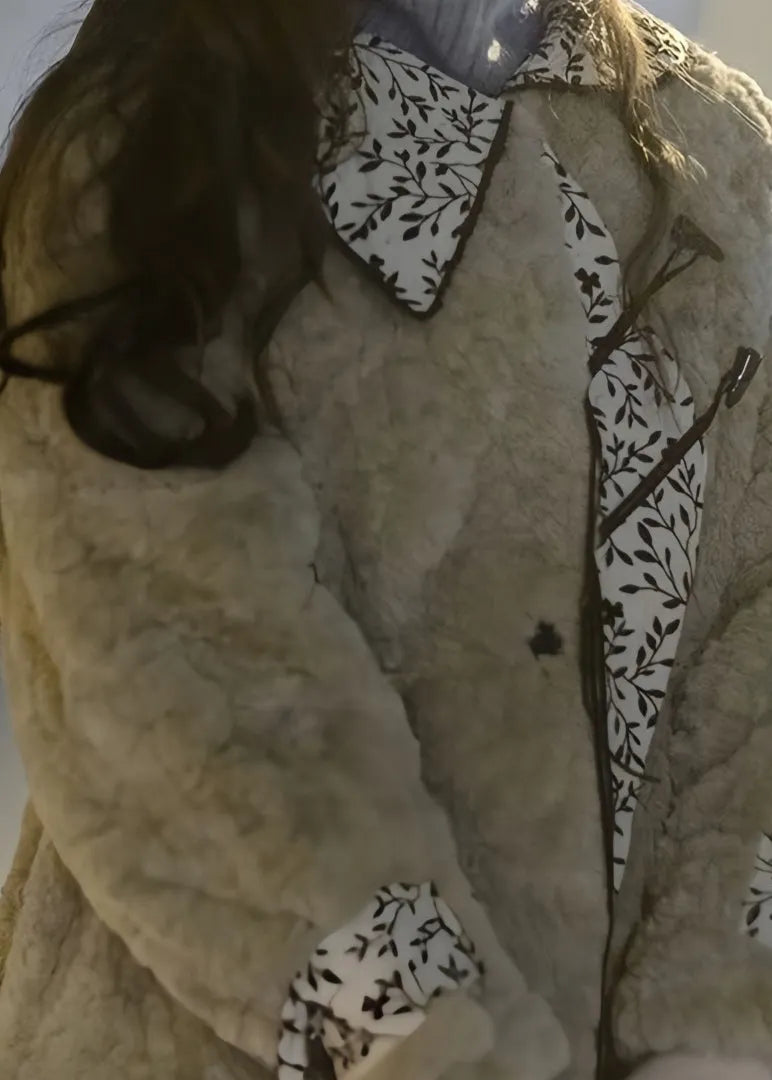 Sophisticated Coat with a Clean Classic Look