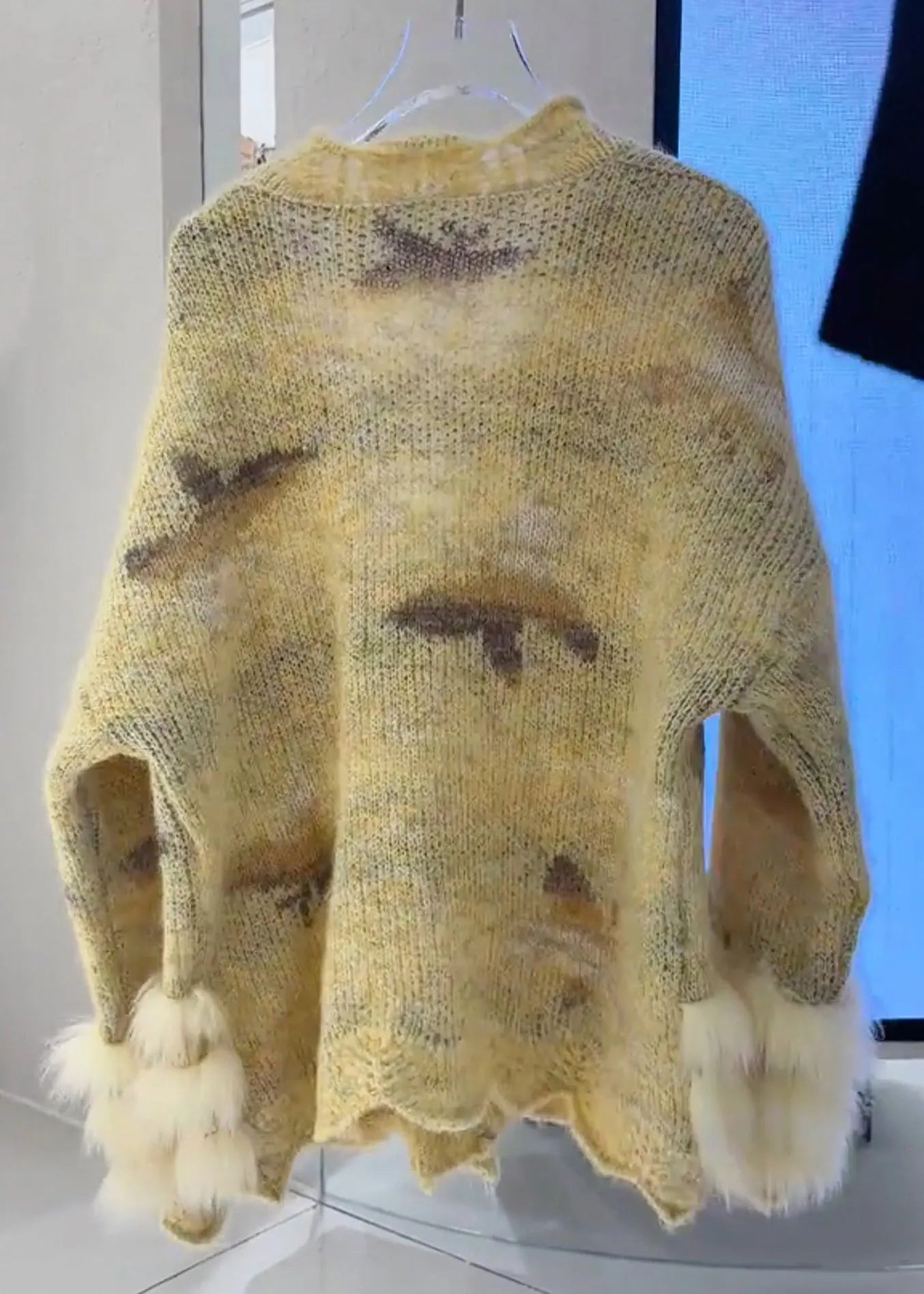 Beautifully Finished Cardigan in a Timeless Design