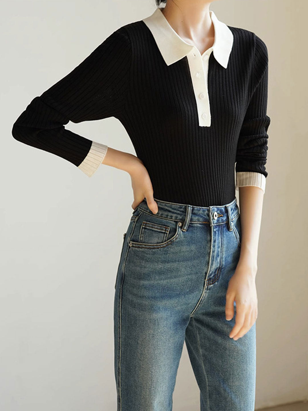 Classic Vintage Sweater with a Flattering Fit