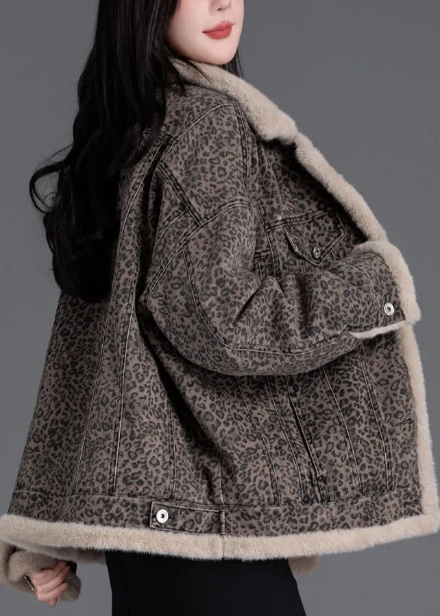 Sophisticated Jacket with a Clean Classic Look