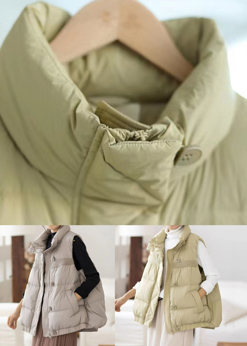 Well Tailored Coat with a Graceful Silhouette