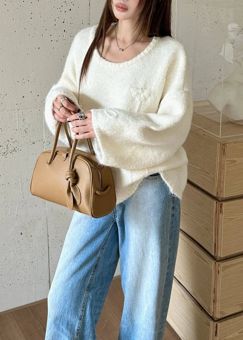 Classic Vintage Sweater with a Flattering Fit