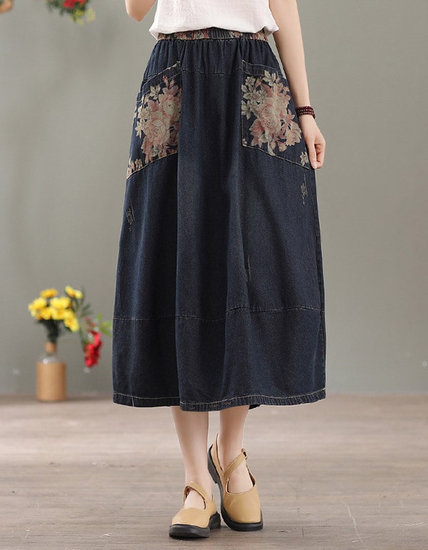 Gracefully Styled Garment for Any Occasion