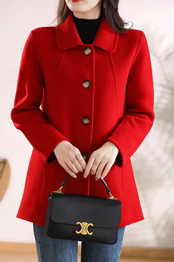 Classic Vintage & Enduringly Stylish Coat
