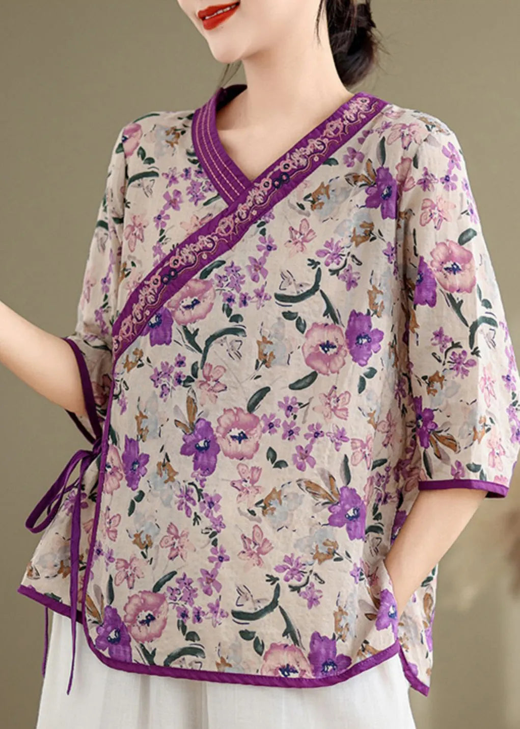 Effortlessly Elegant Shirt with a Timeless Design