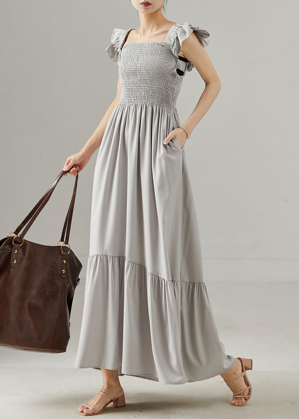 Beautifully Crafted Dress in a Classic Style