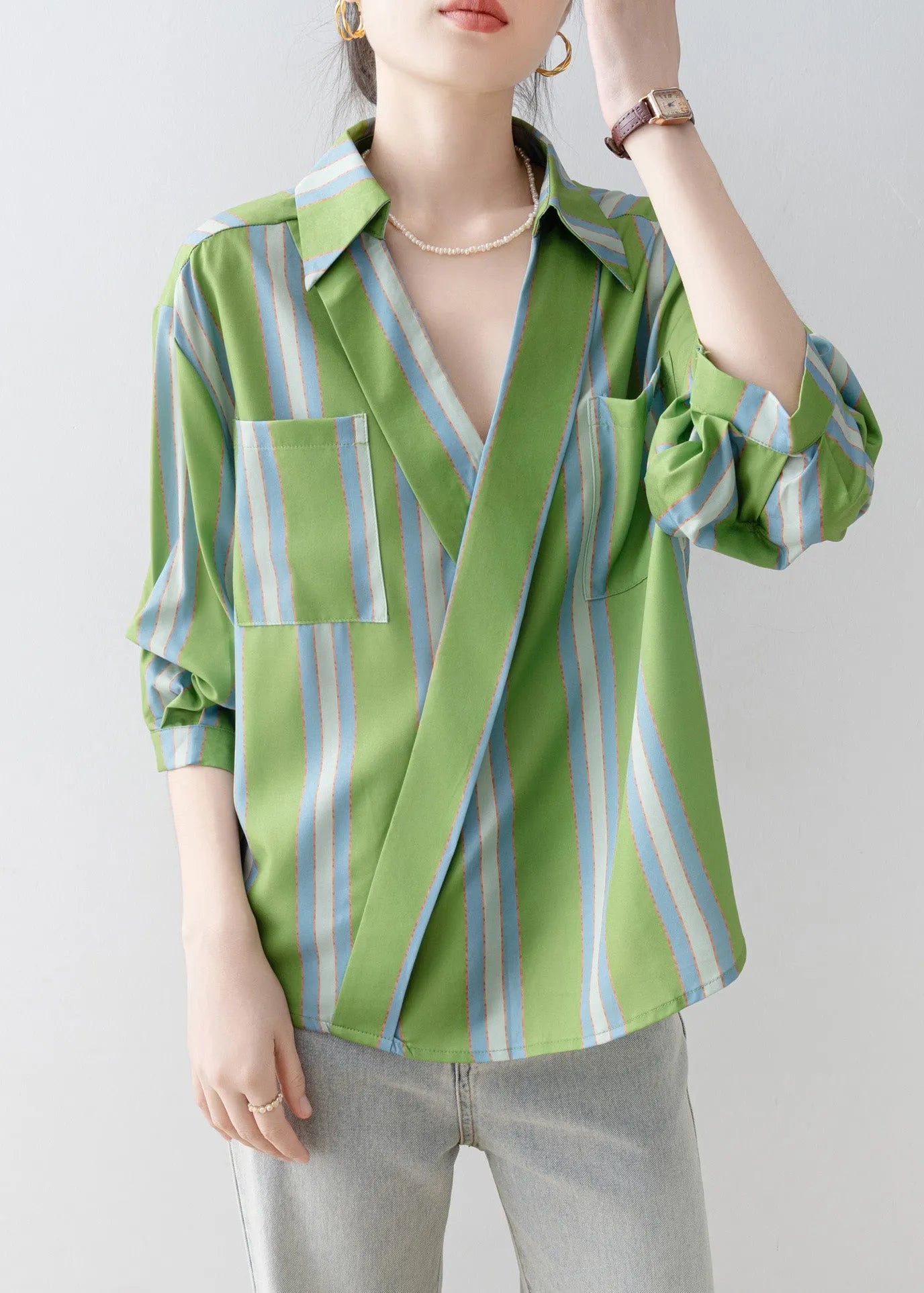 Classic Vintage Shirt with a Flattering Fit