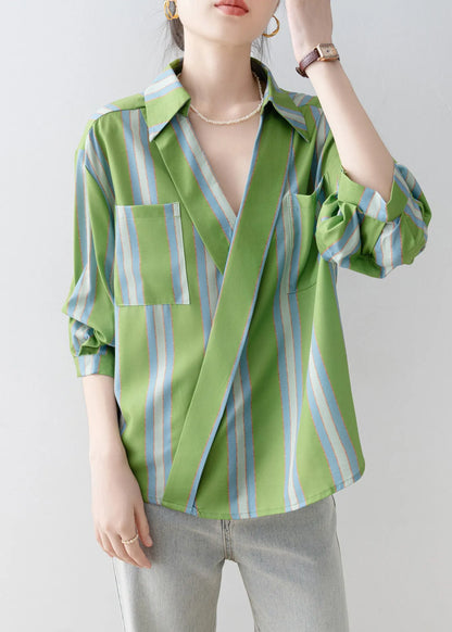 Classic Vintage Shirt with a Flattering Fit