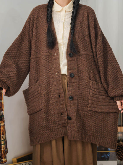 Well Tailored Sweater with a Graceful Silhouette