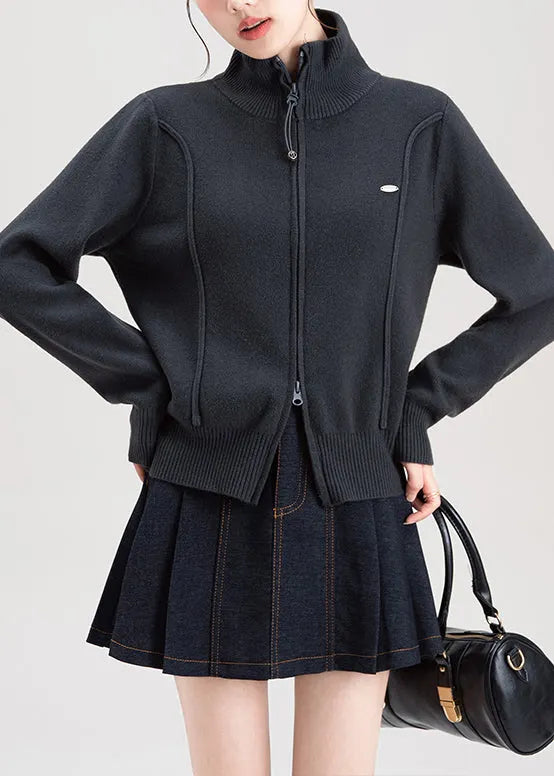 Classic Vintage Sweater with a Flattering Fit
