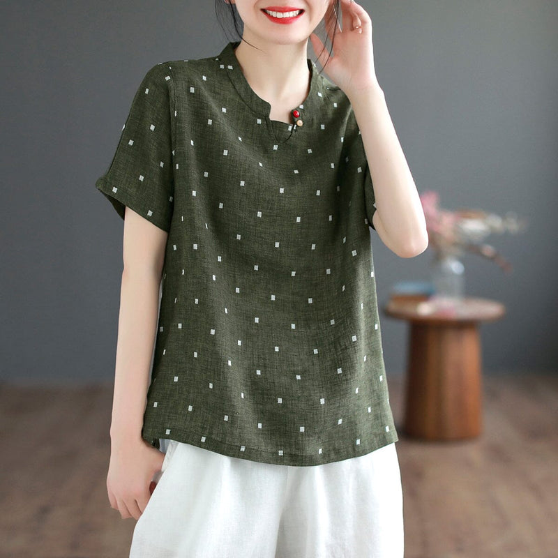 Effortlessly Elegant T-Shirt with a Timeless Design