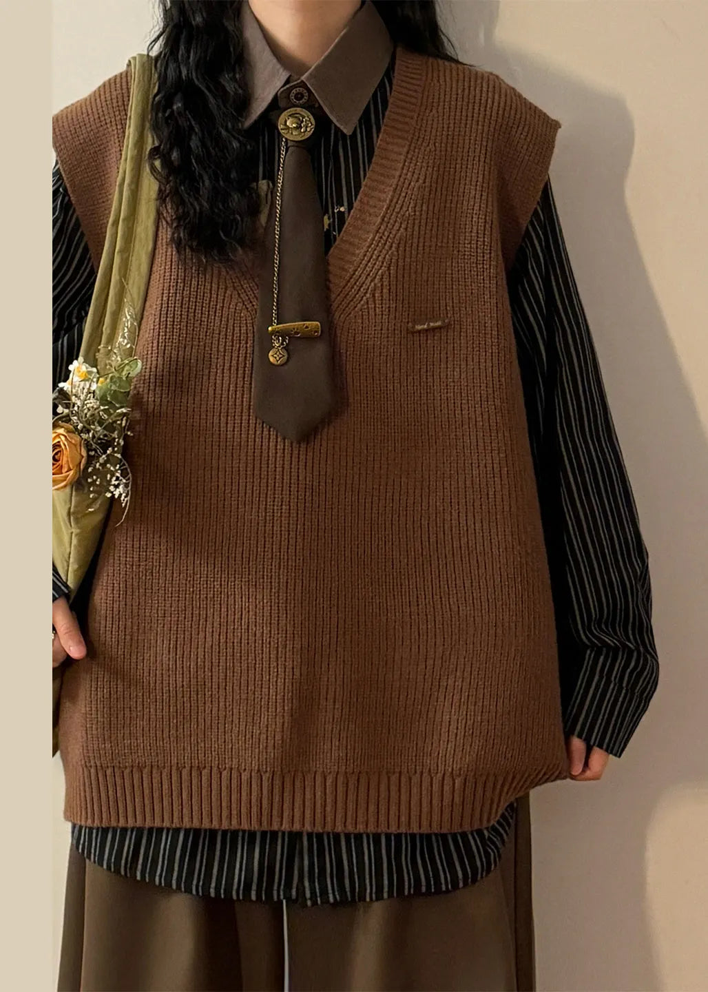 Effortlessly Elegant Garment with a Timeless Design
