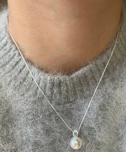 Romantic Silver Necklace for Special Moments