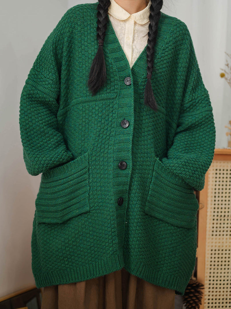 Well Tailored Sweater with a Graceful Silhouette
