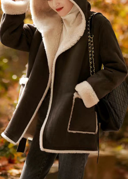 Effortlessly Elegant Coat with a Timeless Design