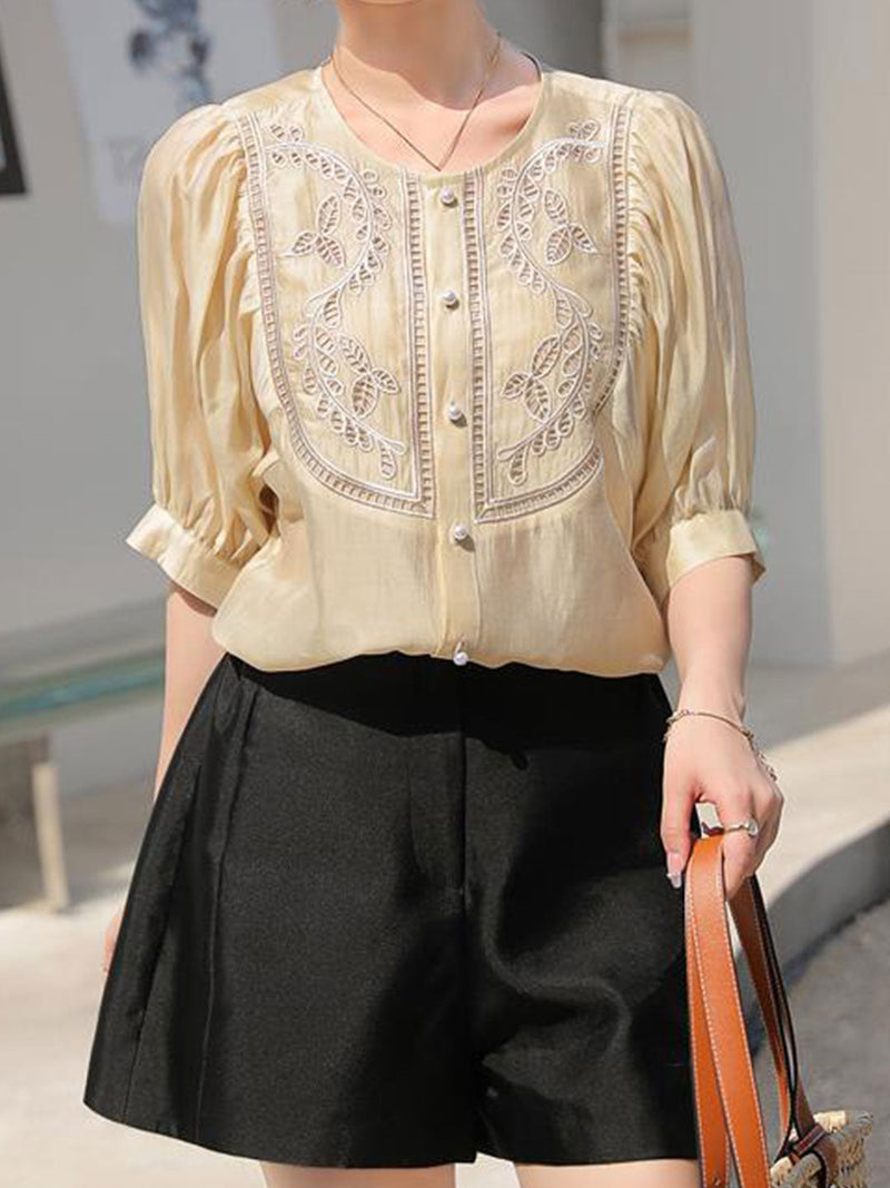 A Vintage Style Top with Delicate Timeless Details