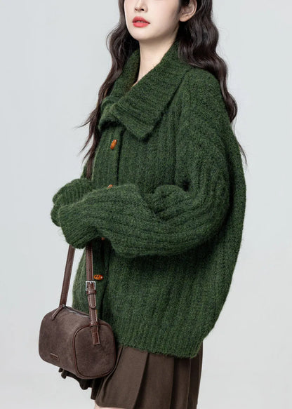 Effortlessly Elegant Coat with a Timeless Design