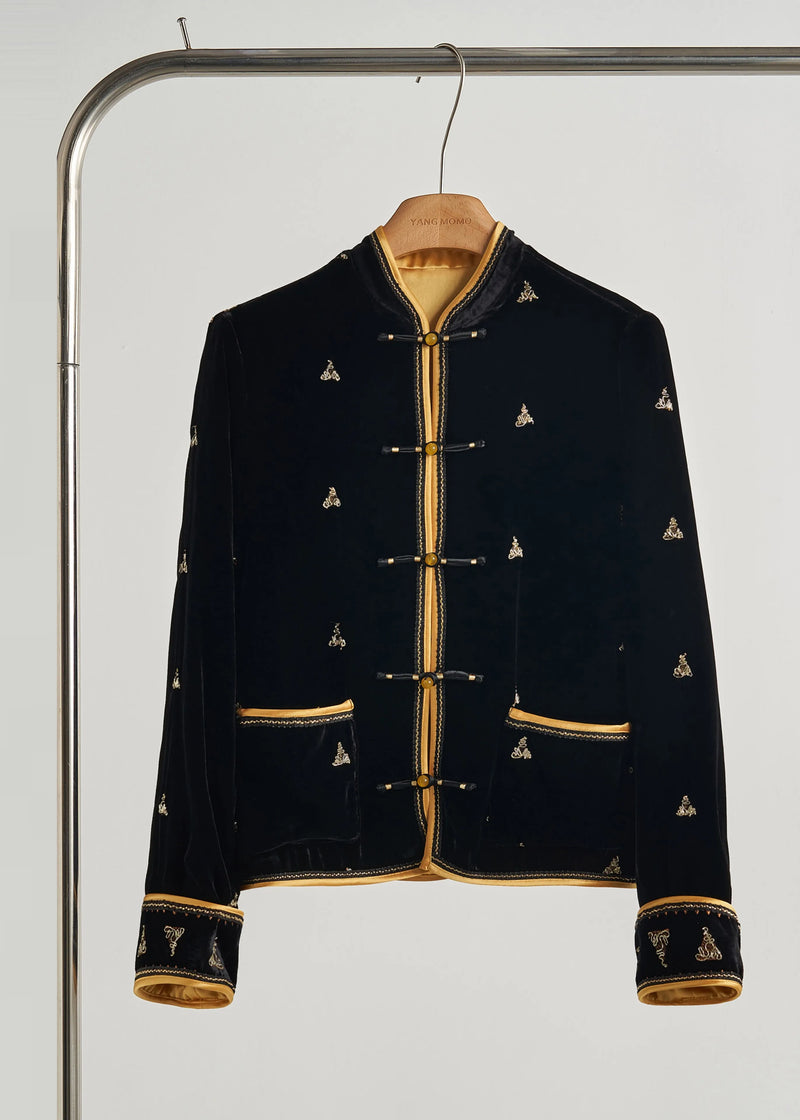 Beautifully Crafted Coat in a Classic Style