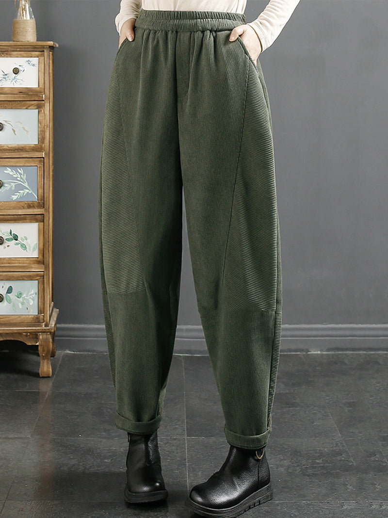 Effortlessly Elegant Pants with a Timeless Design
