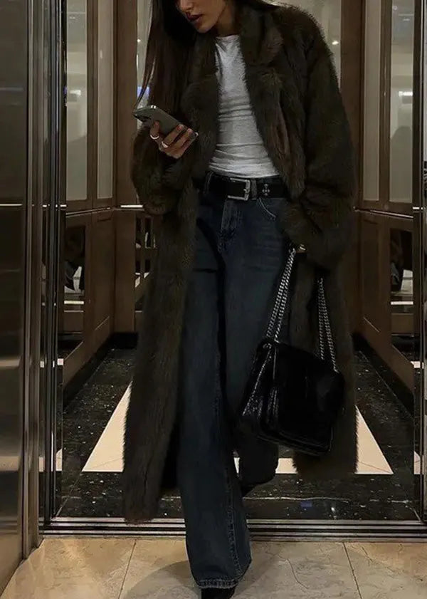 Sophisticated Coat with a Clean Classic Look