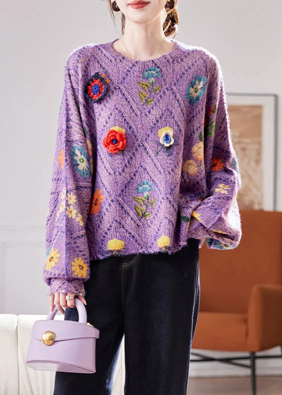 Well Tailored Sweater with a Graceful Silhouette