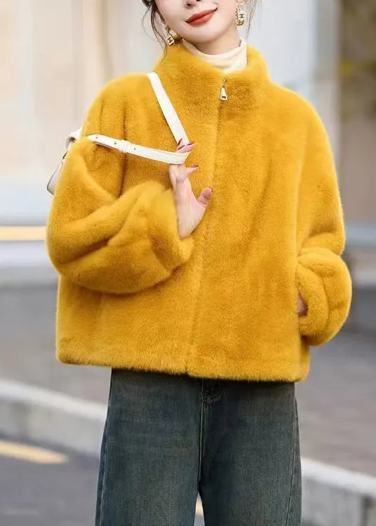 Elegantly Styled Coat for Everyday Wear