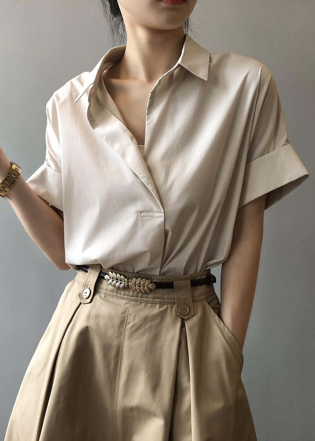 Classic Vintage Blouse with a Flattering Fit