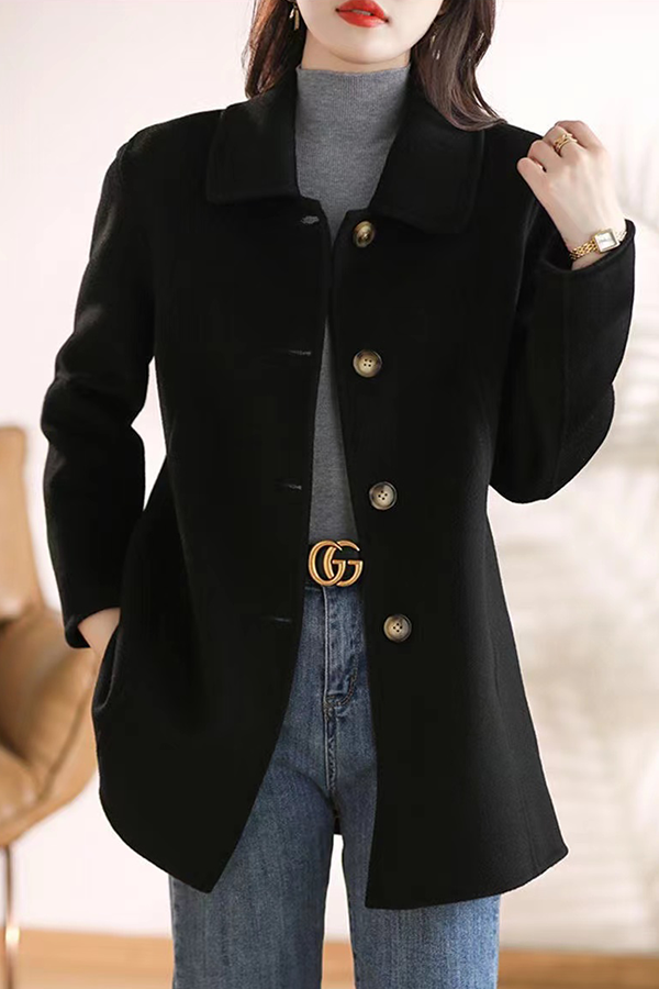 Gracefully Styled Coat for Any Occasion