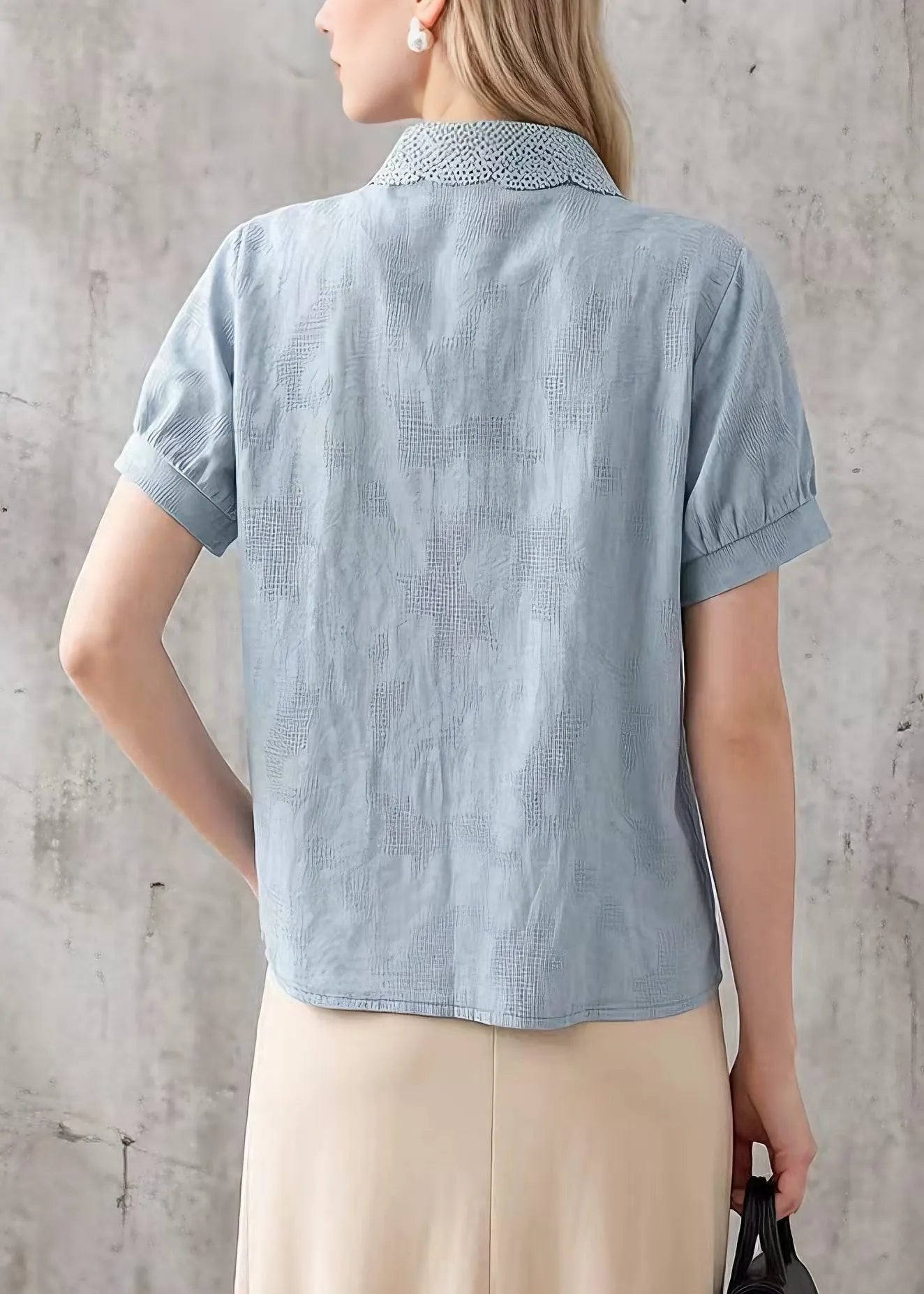 Elegantly Styled Blouse for Everyday Wear