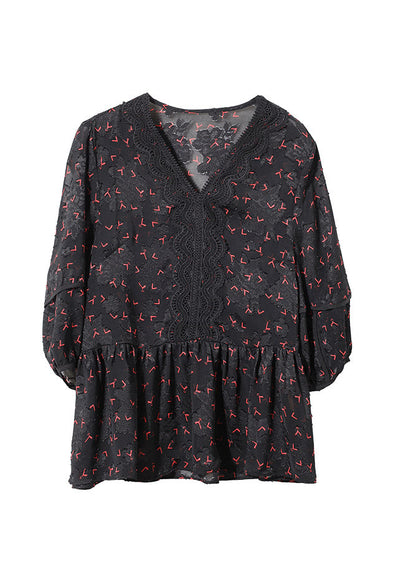 Classic Vintage Shirt with a Flattering Fit