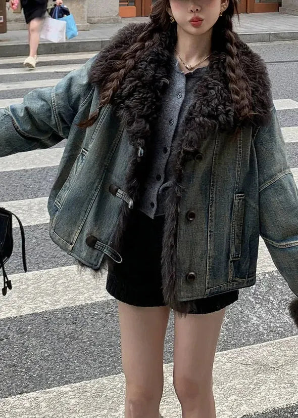 Elegantly Styled Jacket for Everyday Wear