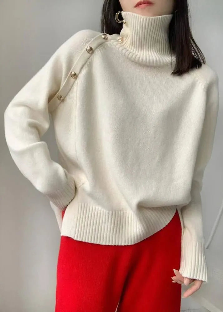 Well Tailored Sweater with a Graceful Silhouette