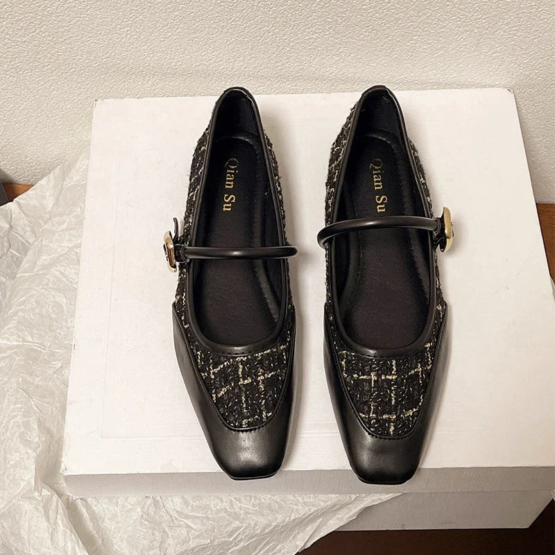 Chic Orthopedic Flats with Unique Design