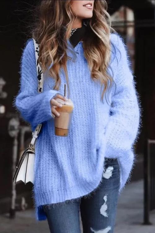 Well Tailored Sweater with a Graceful Silhouette