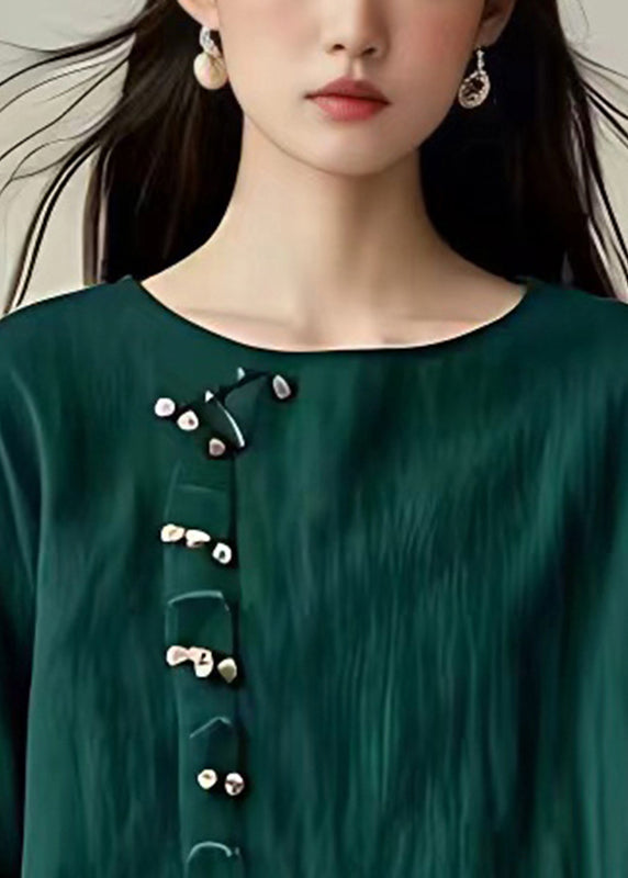 Effortlessly Elegant Top with a Timeless Design