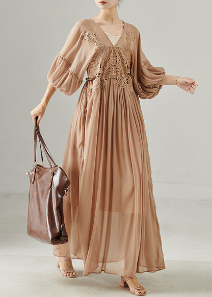 Beautifully Finished Dress in a Timeless Design