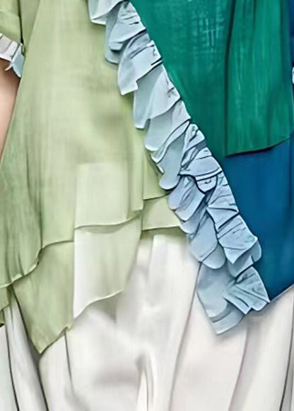 Effortlessly Elegant Top with a Timeless Design