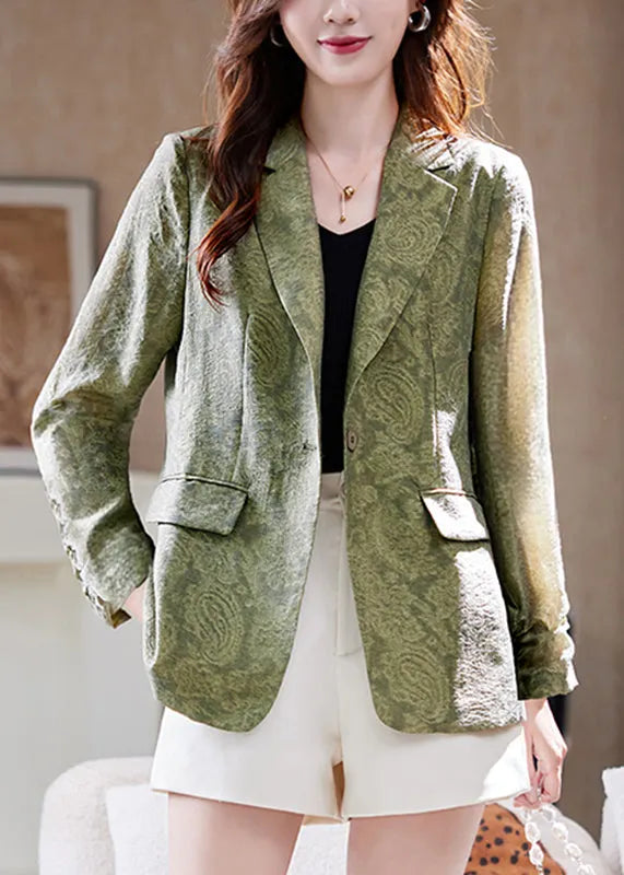 Gracefully Styled Coat for Any Occasion