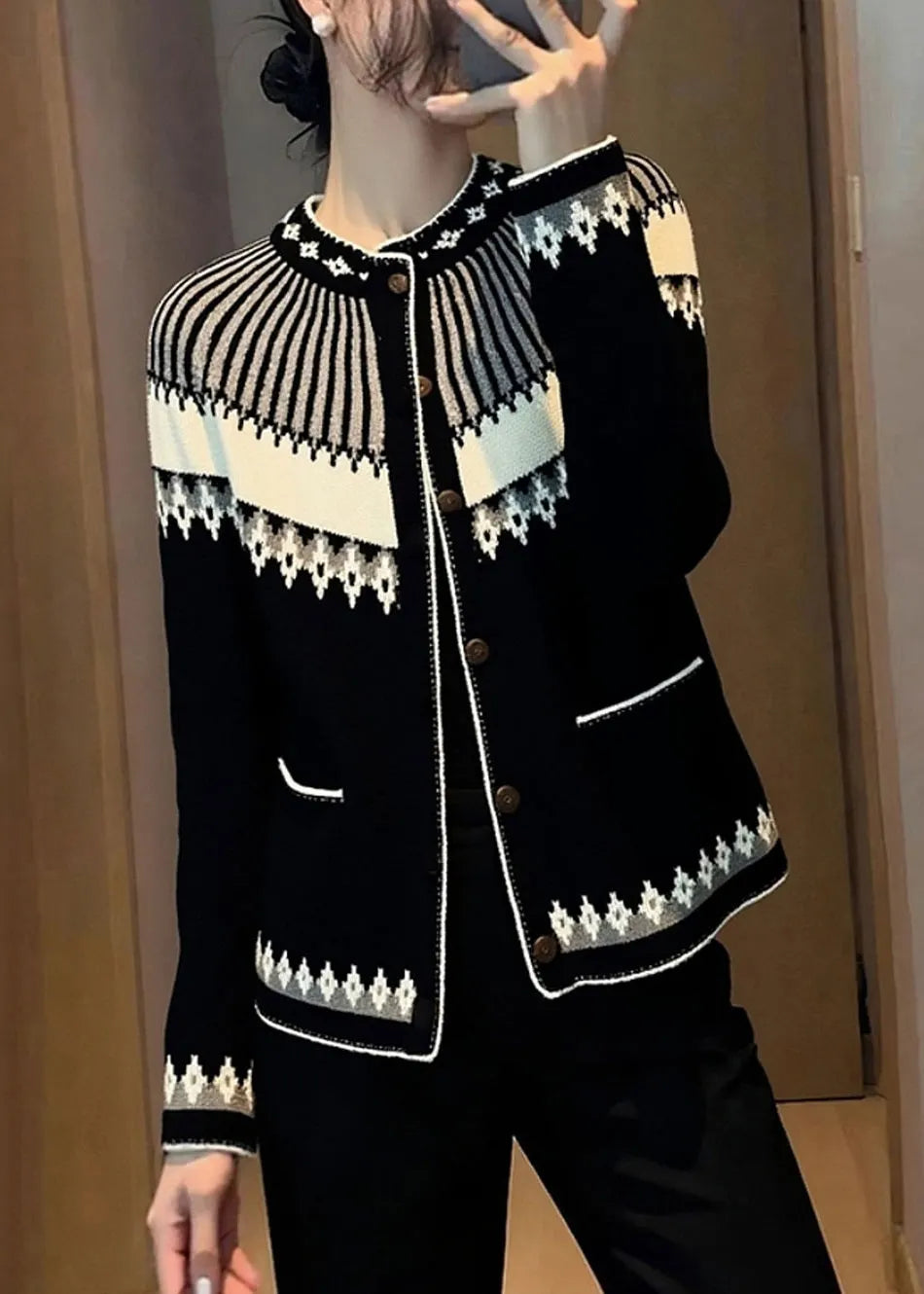 Gracefully Styled Cardigan for Any Occasion