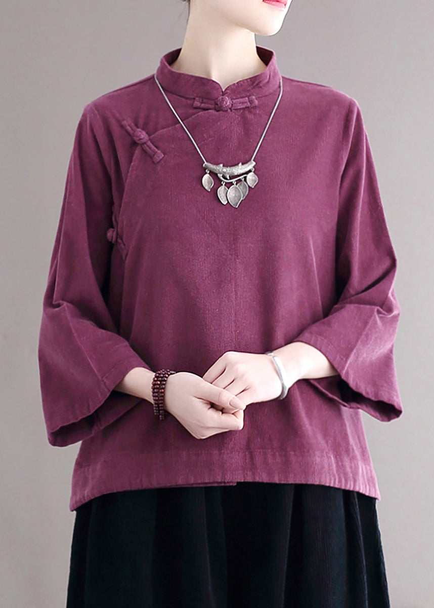 Classic Vintage Shirt with a Flattering Fit