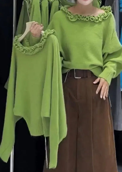 Well Tailored Sweater with a Graceful Silhouette