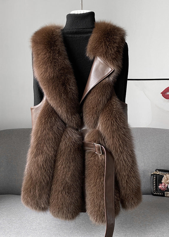 Well Tailored Coat with a Graceful Silhouette