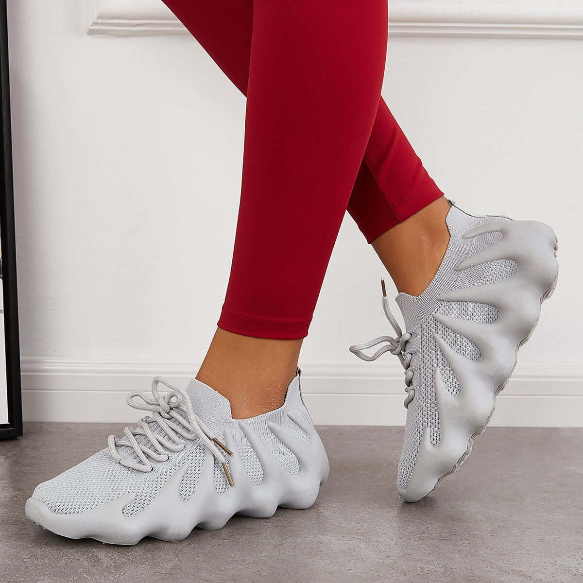 Classic Orthopedic Sneakers with Timeless Style