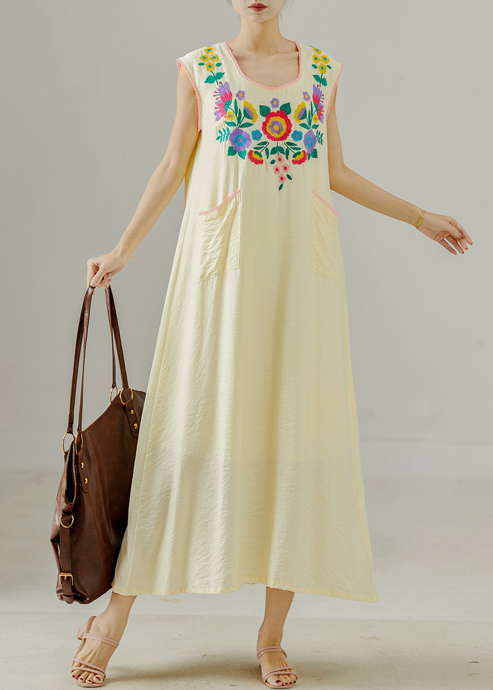 Sophisticated Dress with a Clean Classic Look