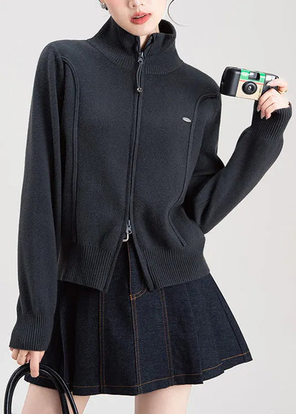 Classic Vintage Sweater with a Flattering Fit